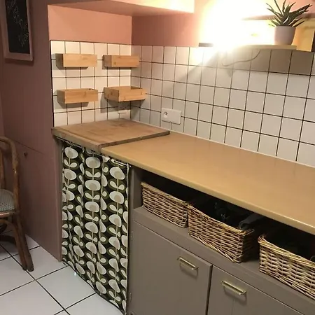 In Lägenhet *